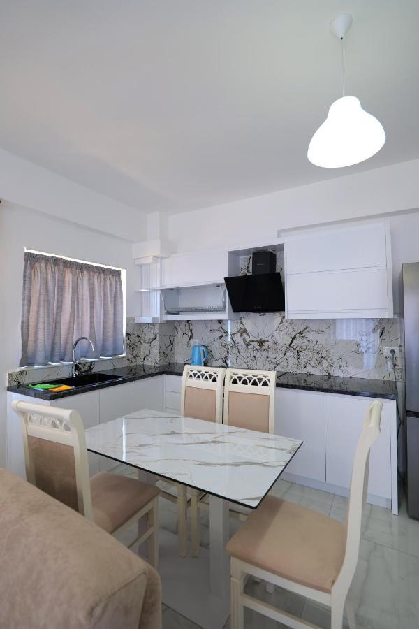 Arijons Apartments Σαράντα Εξωτερικό φωτογραφία